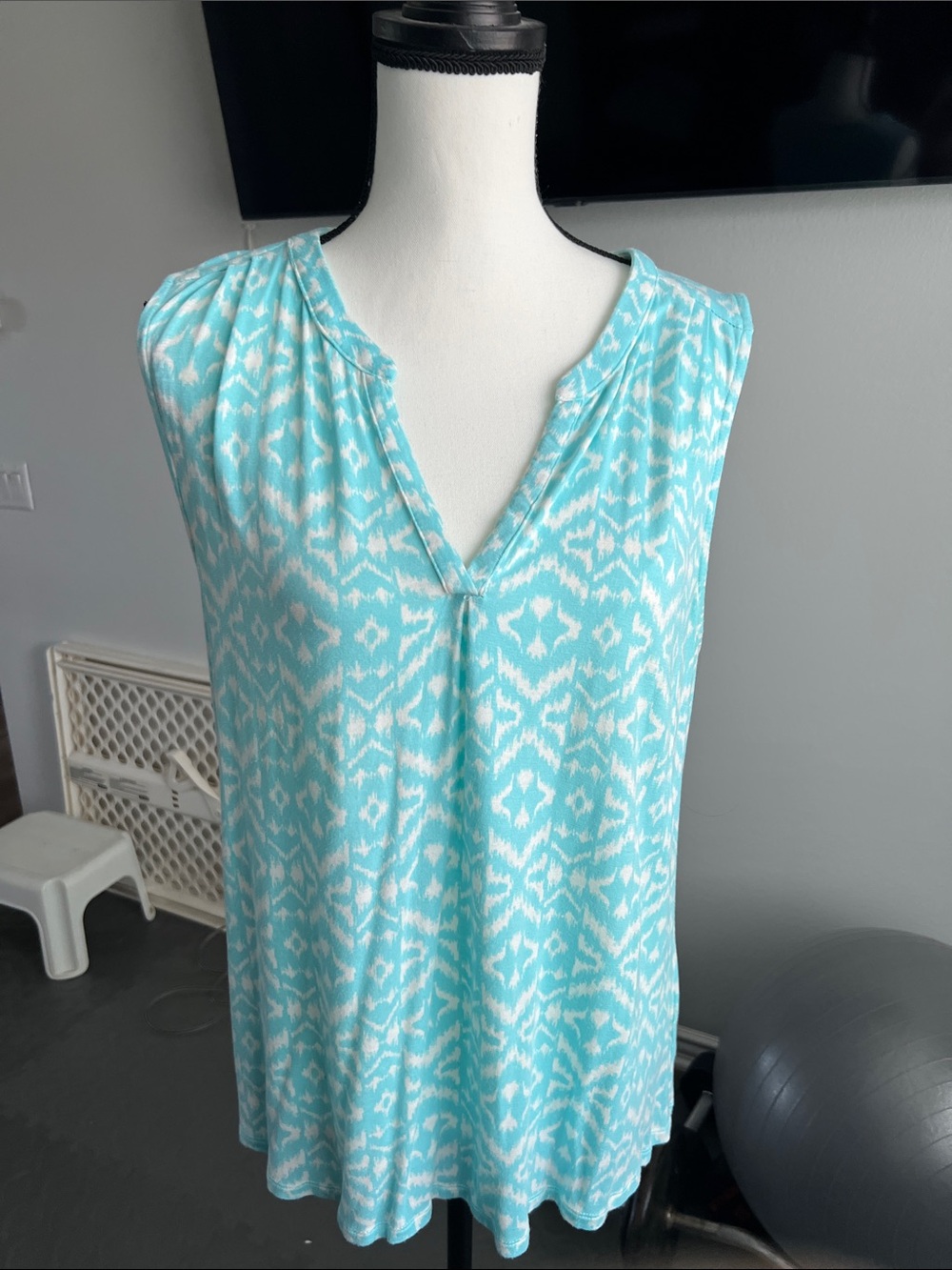 Skies Are Blue Sleeveless Turquoise/Aqua and White Patterned Tank Top